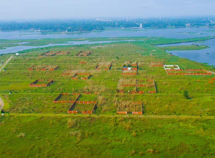 Land for Sale Adjacent to 300 feet Purbachal Expressway